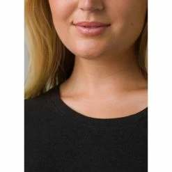 Prana Cozy Up T-Shirt - Women's -BackcountryGear Whop 1964391 BLACK ALT 5 rsz 74573.1644020456