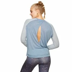 Kari Traa Isabelle LS - Women's (Spring 2019) -BackcountryGear Whop 622195 isabelle ls jeans model 2 karitraa 91504.1676492200