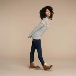 Sherpa Dumji Crew Sweater - Women's 15 Sherpa Dumji Crew Sweater - Women's -BackcountryGear Whop SW25020 107 23 rsz 65655.1663606749