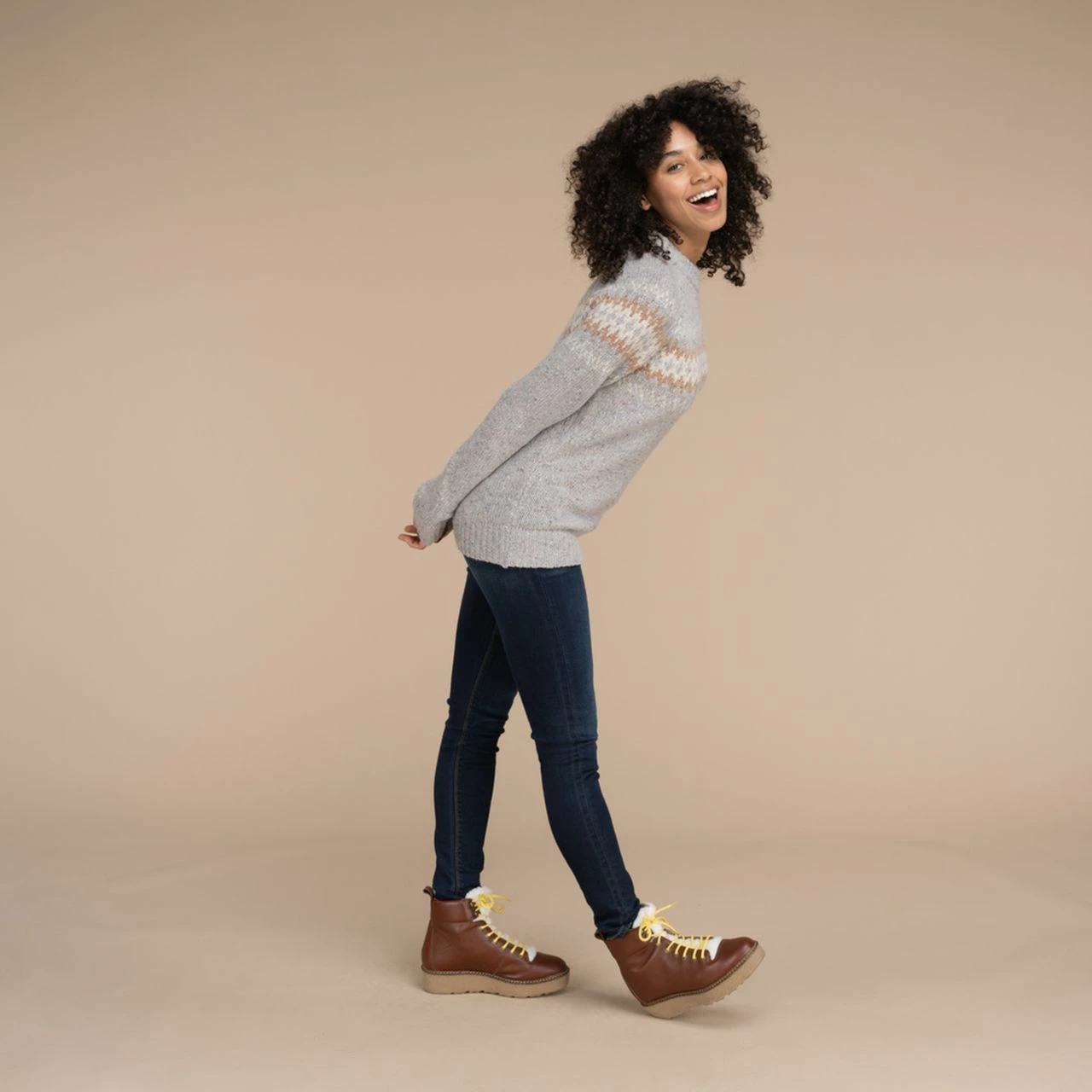 Sherpa Dumji Crew Sweater - Women's 8 Sherpa Dumji Crew Sweater - Women's - Image 8