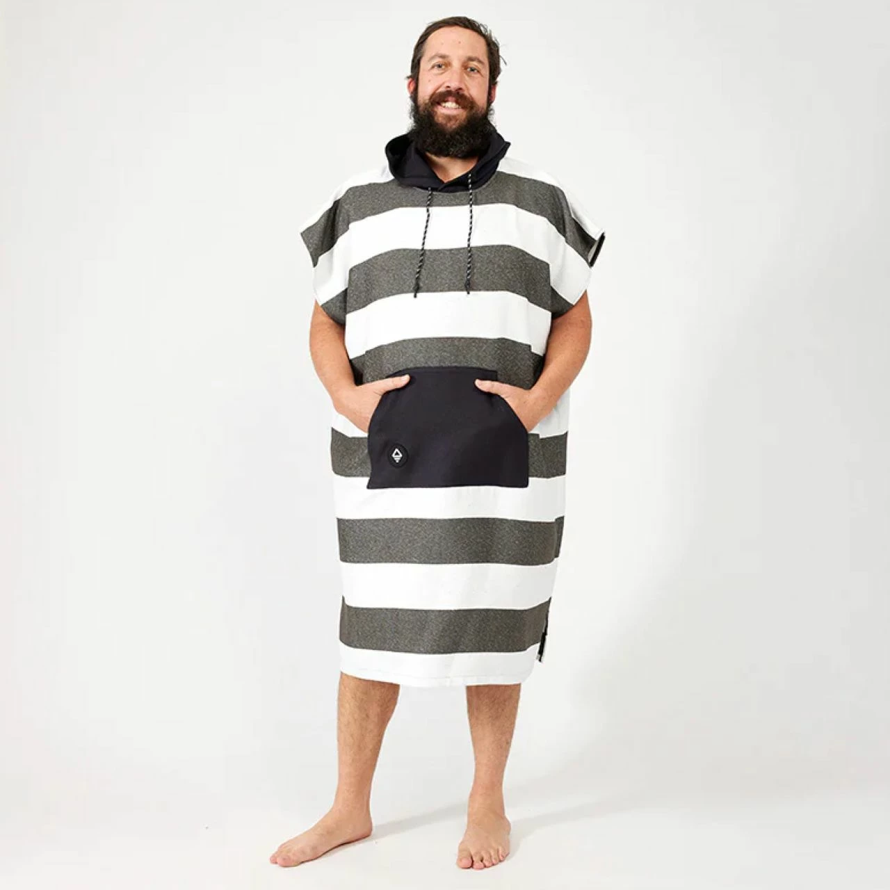 Nomadix Changing Poncho - Medium/Large 4 Nomadix Changing Poncho - Medium/Large - Image 4