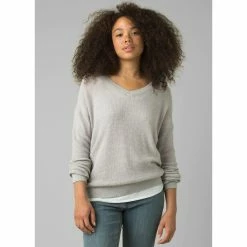 Prana Milani V-Neck - Women's (Fall 2020) 17 Prana Milani V-Neck - Women's (Fall 2020) -BackcountryGear Whop w23202218 grey rsz 49711.1653091818