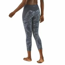 Patagonia Centered Crops - Women's (Spring 2019) 10 Patagonia Centered Crops - Women's (Spring 2019) -BackcountryGear Whop wbs19 21917 rasb om2 om 16393.1626822845