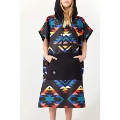 Nomadix Changing Poncho - X-Small -BackcountryGear Whop xs nomadix gcp panw 106 xs changing poncho 9 rsz 76479.1660066633